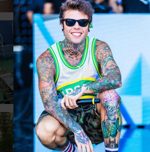 Fedez attacca Franceschini e la Siae: le reazioni (e le querele)