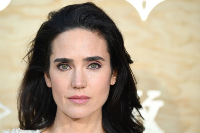 Serie Tv, novità: Jennifer Connelly in Snowpiercer pilot TNT; Tiffani Thiessen in Alexa & Kate