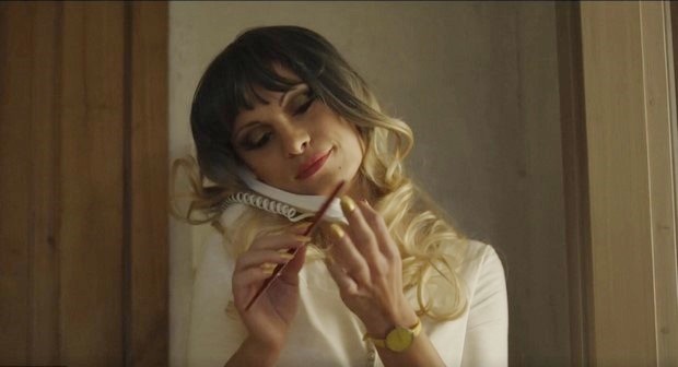 Girotondo: trailer e poster del film di Tonino Abballe