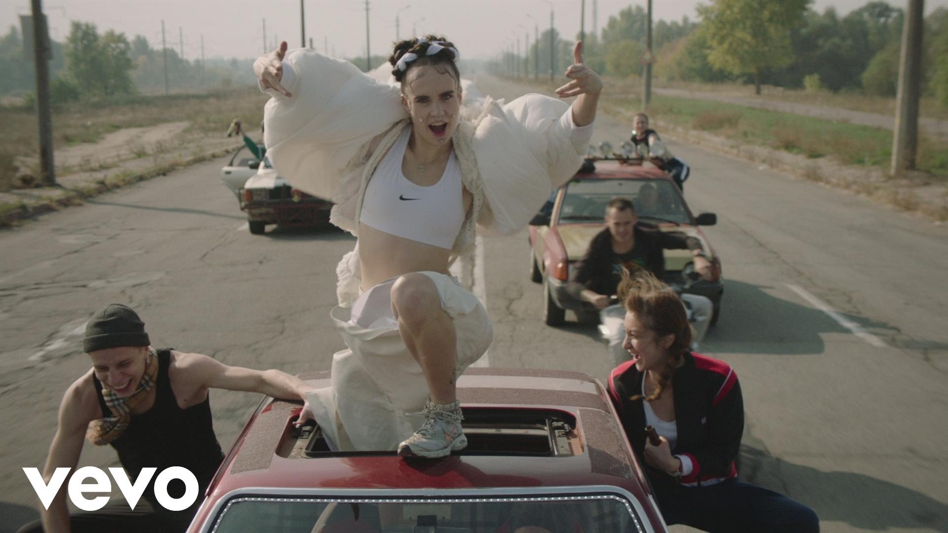 MØ – Kamikaze (Official Video)