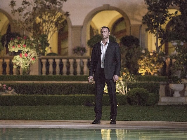 Ray Donovan, la terza stagione su Rai 4: il protagonista messo alle strette