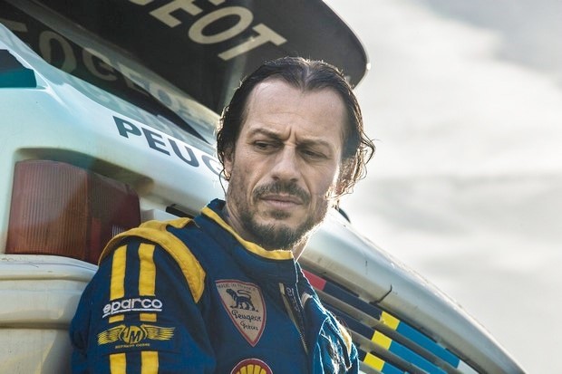 Veloce come il vento: foto del film stasera su Rai 3