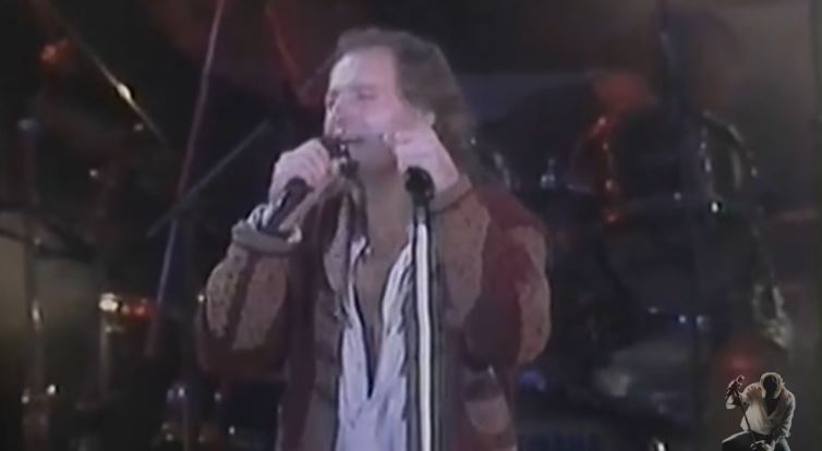 Vasco Rossi, Vivere una favola: testo e video live