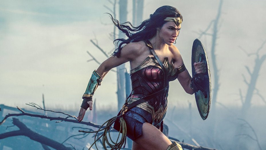 Wonder Woman, critiche eccellenti negli States: ma quanto incasserà all’esordio?