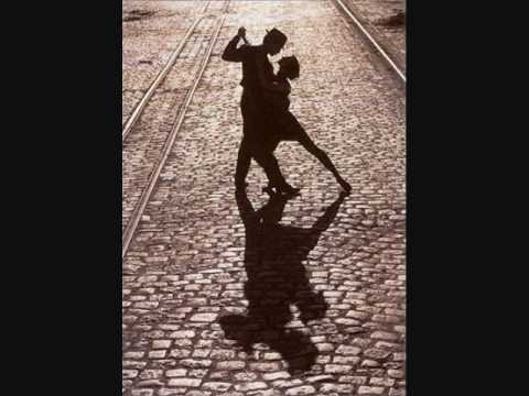 Totò – Uomini siamo…. (Chi si ferma è perduto)