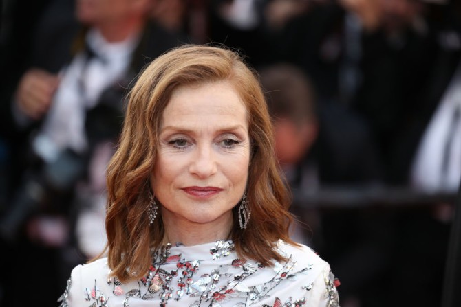 Serie Tv: The Romanoffs, Isabelle Huppert e Christina Hendricks nel progetto Amazon di Matthew Weiner (Mad Men)
