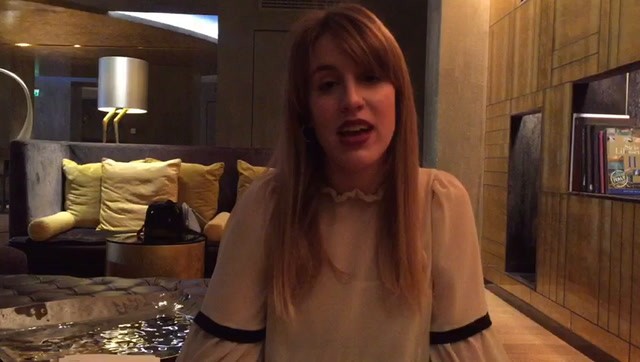 Laura Esquivel su Love, Divina