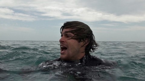 Open Water 3 – Cage Dive: seconda clip in italiano del thriller found footage con squali