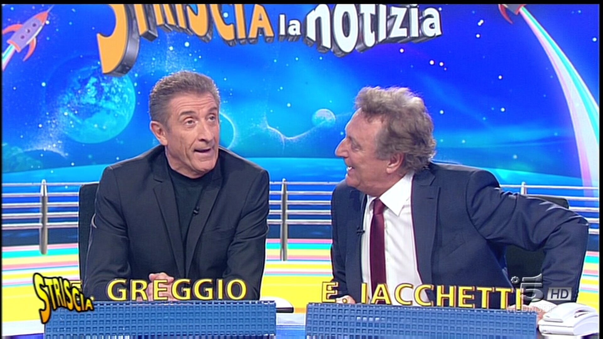 Striscia la notizia 2017: deja-vu con Ezio Greggio-Enzo Iacchetti, inchieste graffianti e primo sforamento oltre le 21.30