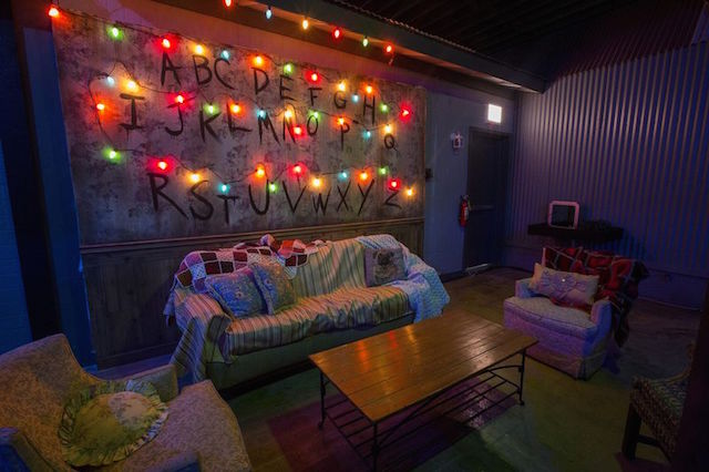 Stranger Things, il bar pop-up a Chicago e la lettera “nerd” di diffida da Netflix