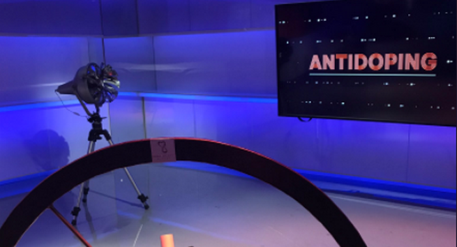Antidoping, prima puntata: Antinelli buon narratore, linguaggio cinematografico per inchieste e interviste lontane dal calcio giocato