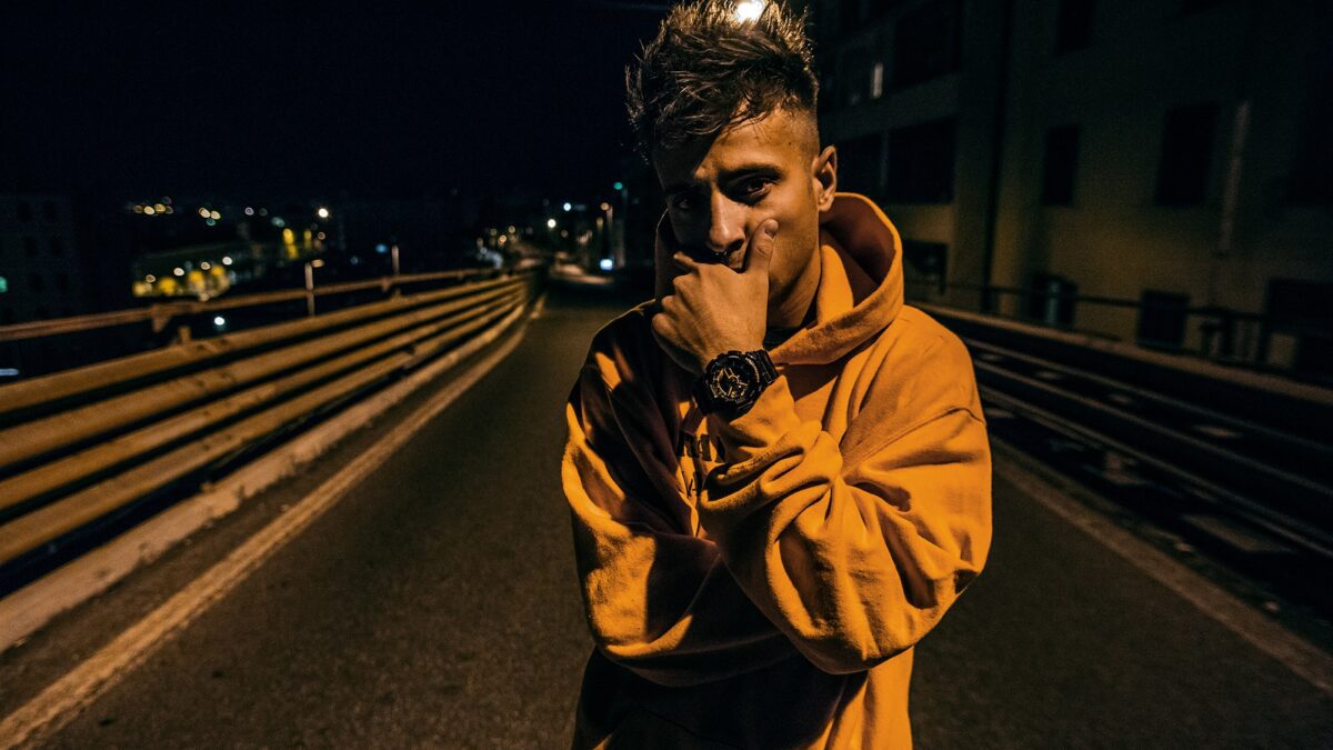 Mostro a Blogo: “A volte percorro un sentiero oscuro, per vedere cosa esce dal profondo della psiche”