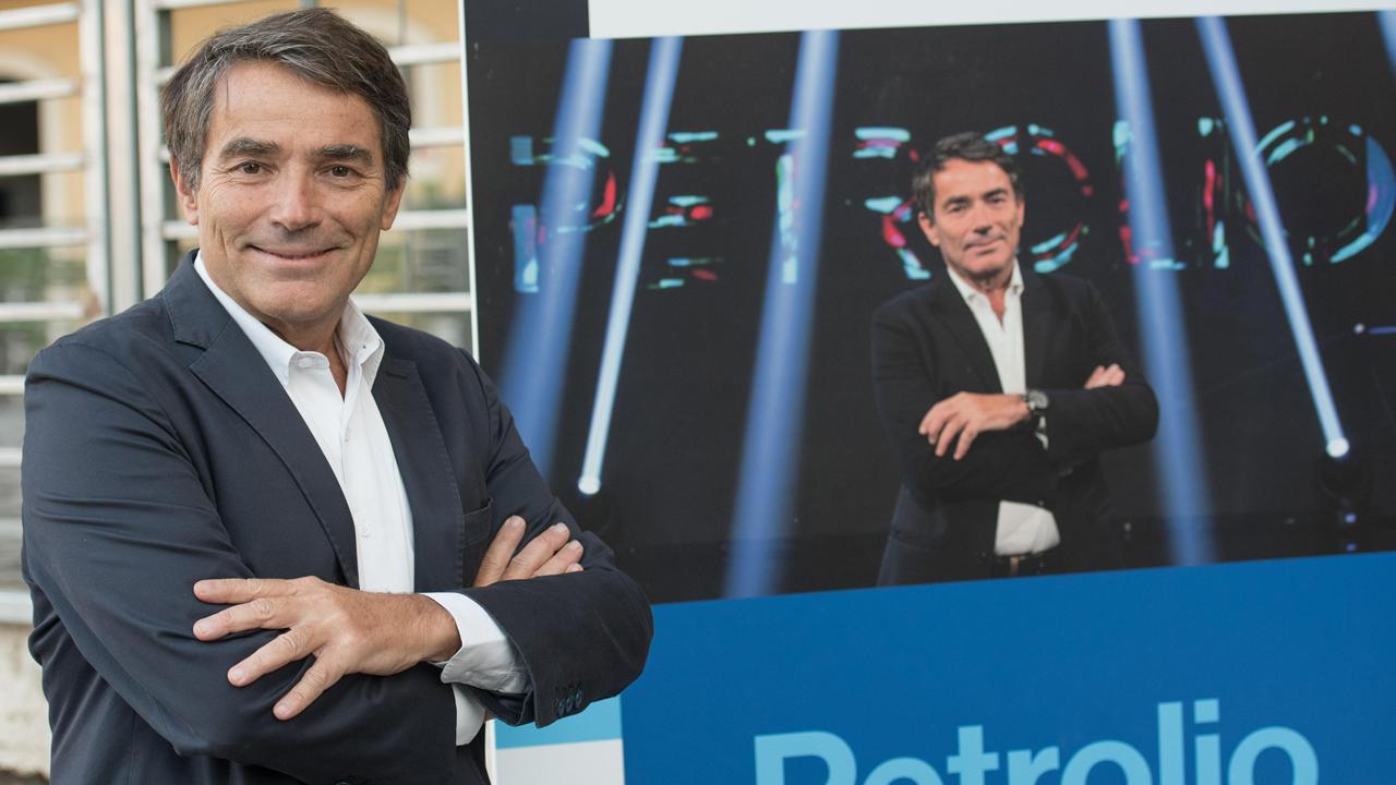 Petrolio, Giammaria sfida Tu si que vales con gli amici animali