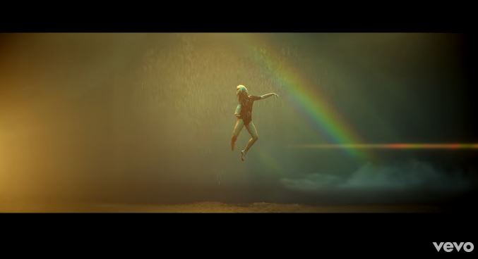 Sia, Rainbow: testo, traduzione e video della canzone colonna sonora di My Little Pony: The Movie