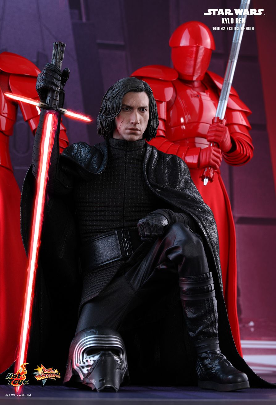 Star Wars 8: nuova action figure “Hot Toys” di Kylo Ren