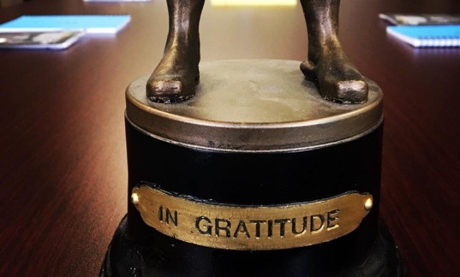 Serie Tv, novità: Watchmen, Damon Lindelof conferma il progetto con una foto su Instagram
