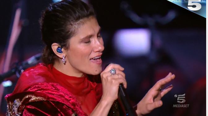 Elisa – 20 anni in Ogni Istante: tre ore di intense emozioni in un concerto evento da manuale