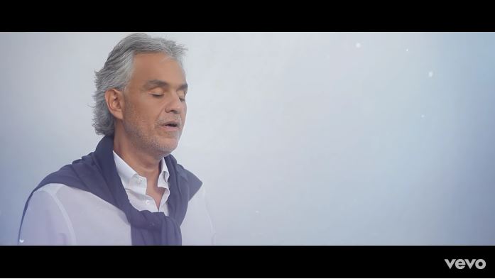 La musica del silenzio, Andrea Bocelli: 10 canzoni da ascoltare [video]