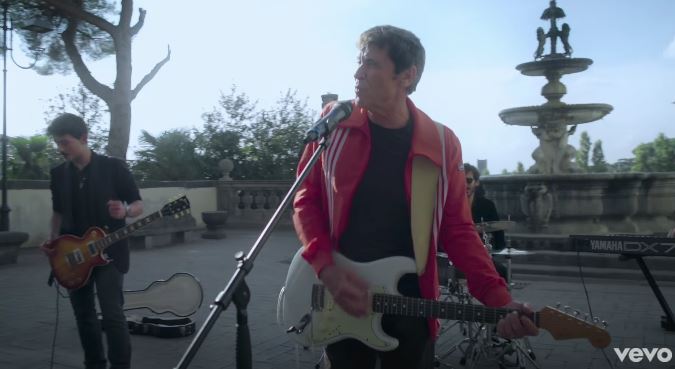 Gianni Morandi, Dobbiamo fare luce: testo e video ufficiale