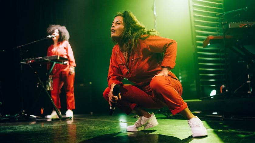 Ibeyi, il duo cubano francese composto dalle sorelle Lisa-Kaindé e Naomi Diaz