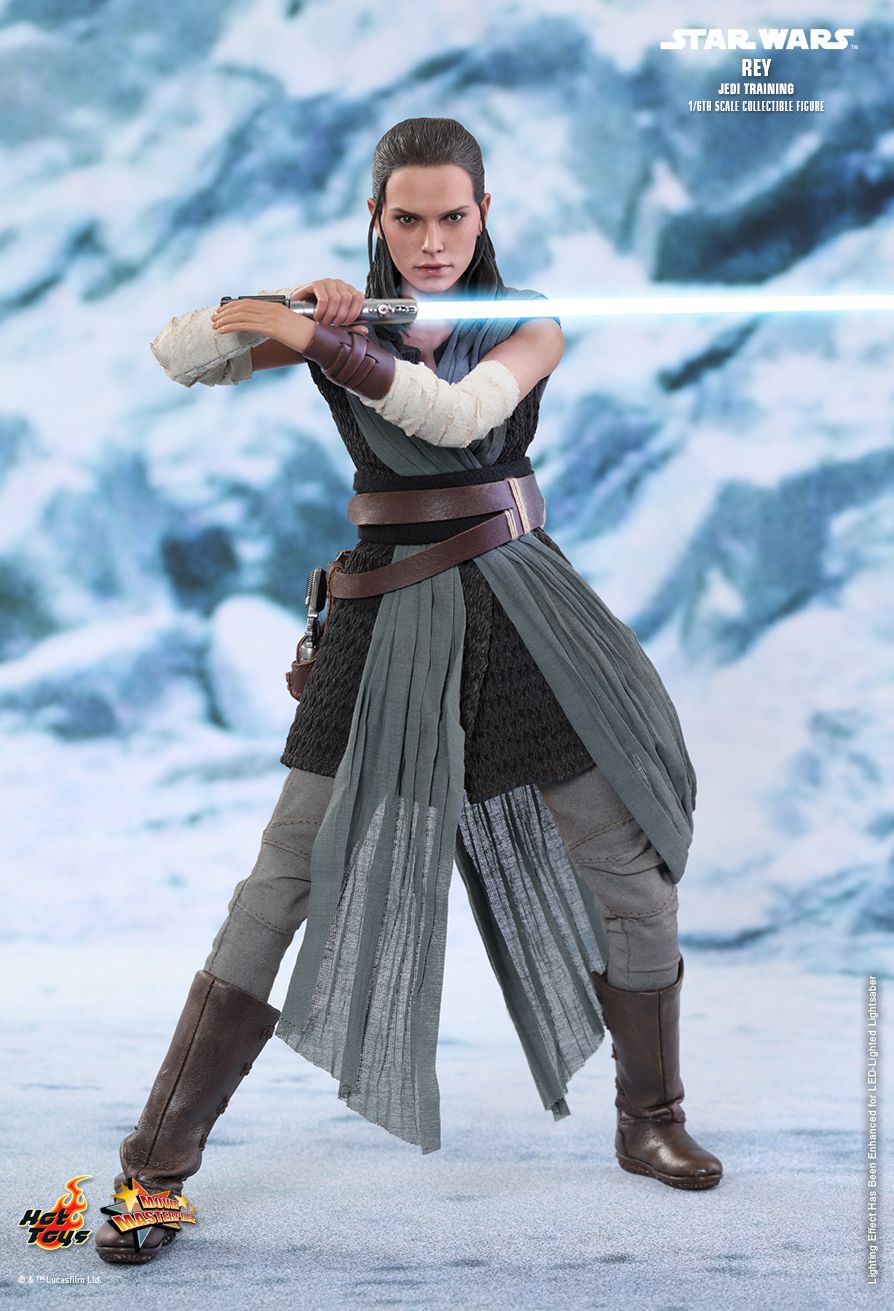 Star Wars 8: nuova action figure Hot Toys di Rey “Addestramento Jedi”