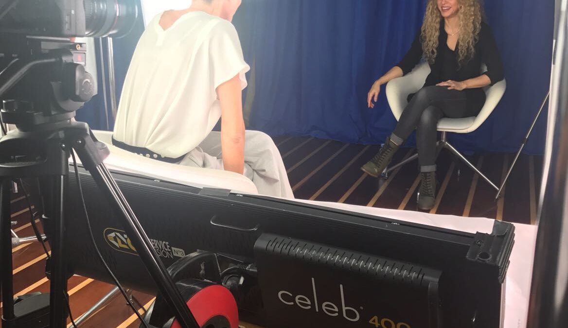 Ospiti tv sabato 14 e domenica 15 ottobre 2017: Shakira, Carla Fracci, Christian De Sica, Gerry Scotti, Francesca Barra…