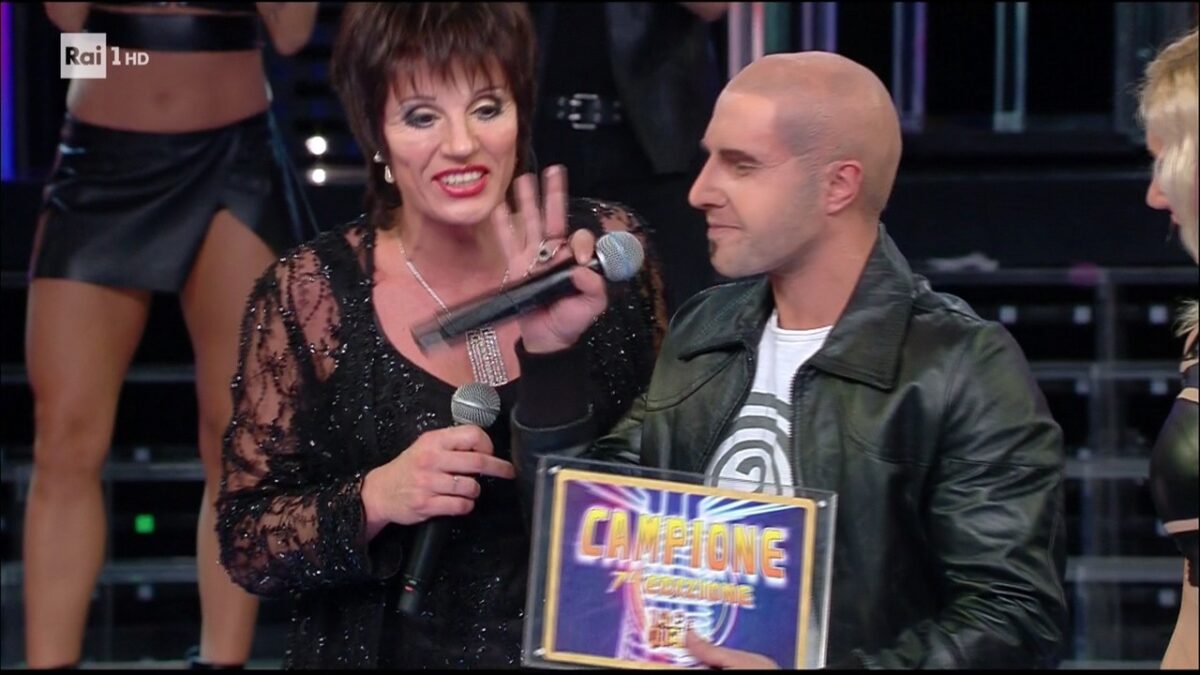 Tale e Quale Show 7, la finale in diretta: vince Marco Carta