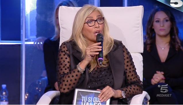 Tu si que vales, Mara Venier litiga con Teo Mammuccari e lascia lo studio “C’è un limite!”