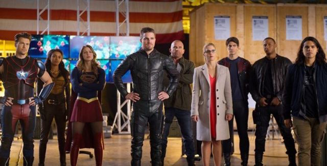 Supergirl, Arrow, Flash e Legends of Tomorrow Crossover, le anticipazioni di Crisis of Earth X. Ecco chi ci sarà