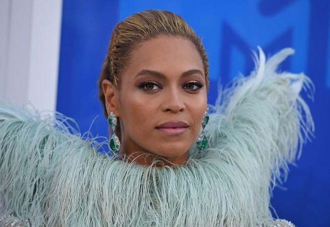 Beyoncé: fuori la capsule collection natalizia 2017
