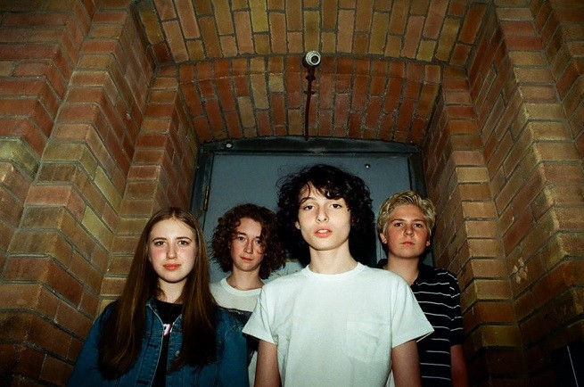 Finn Wolfhard (Mike di Stranger Things) sta per pubblicare un EP con la sua band: i Calpurnia