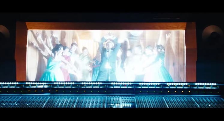 Christian De Sica, Jingle Bells: testo, traduzione e video ufficiale