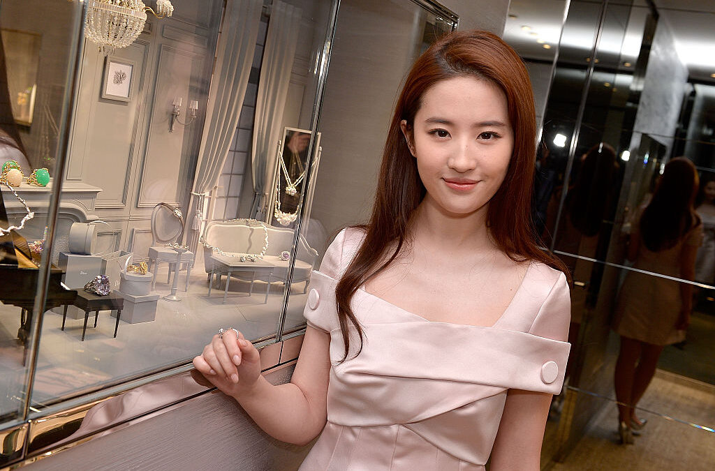 Liu Yifei sarà Mulan nel live-action Disney