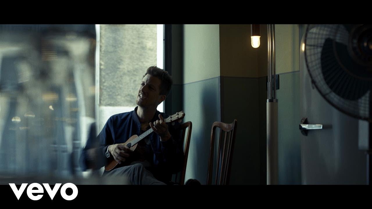 SMETTO QUANDO VOGLIO Ad Honorem – Clip Backstage “La Banda all’Opera”