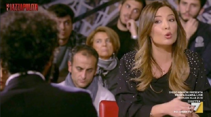 Molestie, a Piazzapulita sotto esame il ‘metodo Iene’. Selvaggia Lucarelli: “Gogna mediatica”