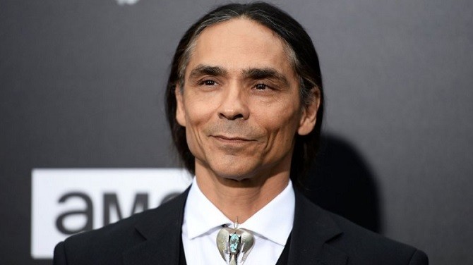 Westworld, la produzione ripartirà settimana prossima dopo l’infortunio a Zahn McClarnon