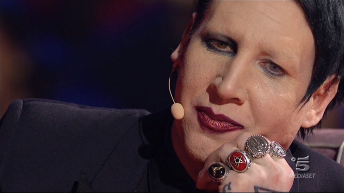 Music 2017, Marilyn Manson dà  senso alla puntata (e le interviste non aiutano)