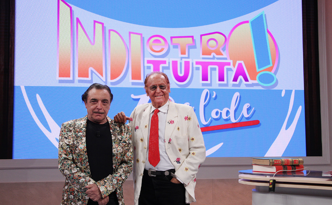 Renzo Arbore a Blogo: “La televisione di oggi andrebbe presa in giro” (VIDEO)