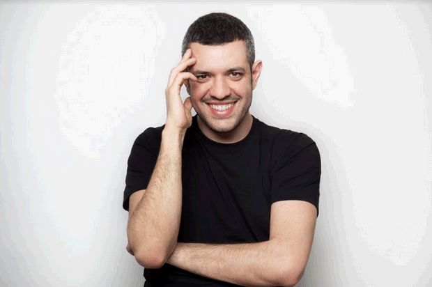 Tutta colpa della Brexit, il programma di Rai 3 con il comico Francesco De Carlo