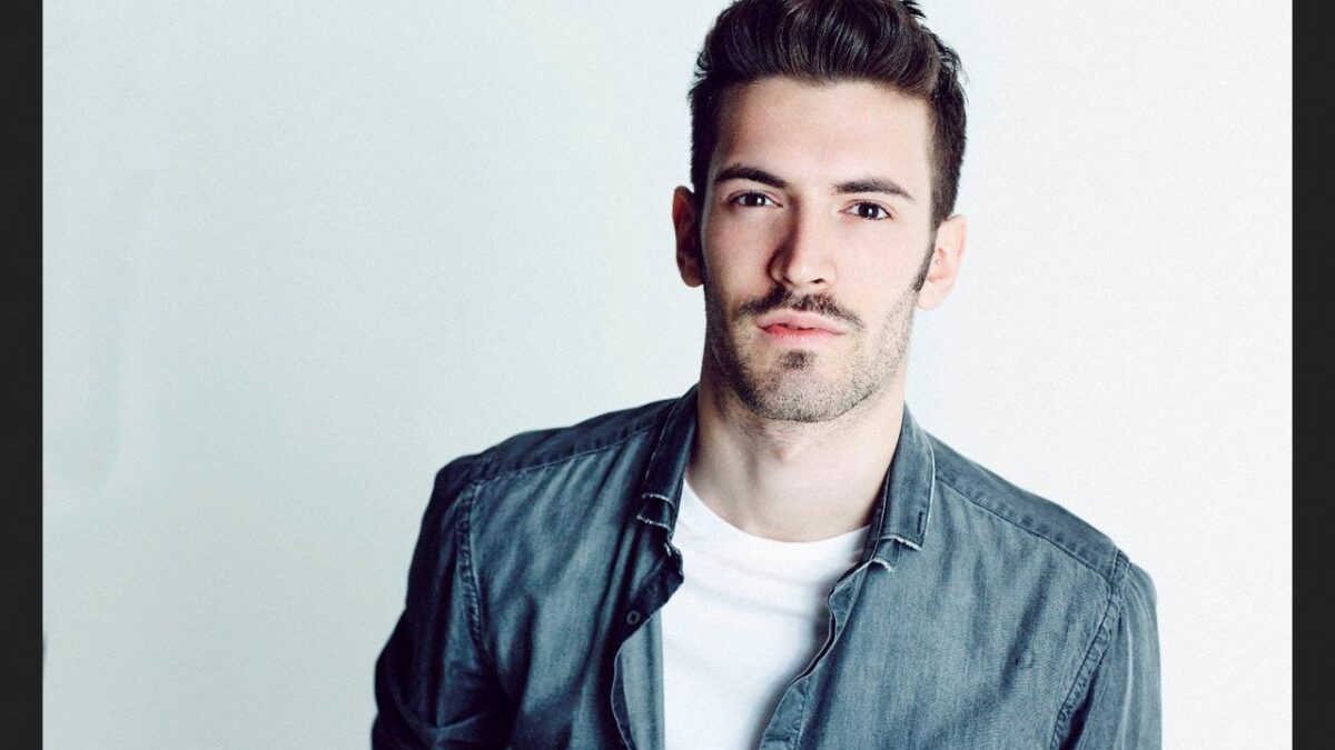 Giovanni Caccamo a Sanremo 2018: ha vinto nella categoria ‘Nuove proposte’ nel 2015