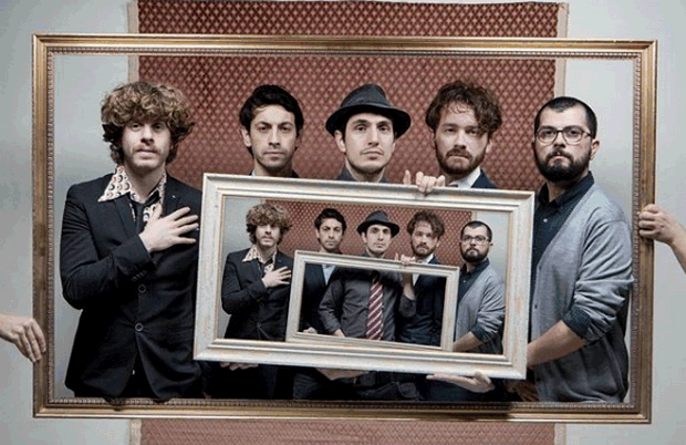 Sanremo 2018, Lo Stato Sociale – Una vita in vacanza [Testo e Video]