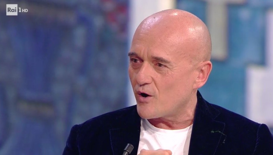 Grande Fratello Vip, Signorini: “Grande idea la diretta no-stop sulle reti. In tv quasi niente di vero”