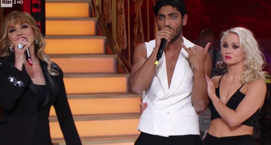Ballando con le stelle 2018 – Akash Kumar ammette di aver usato un altro nome in passato e discute con Roberta Bruzzone