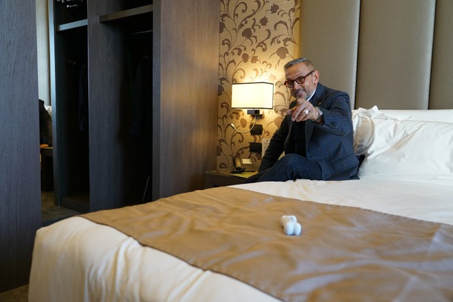 Bruno Barbieri 4 Hotel: format impeccabile, conduzione a 5 stelle