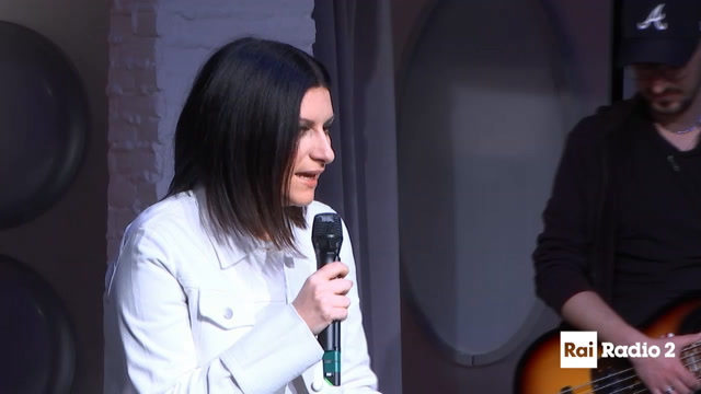 Fabrizio Frizzi è morto – Le parole di Laura Pausini
