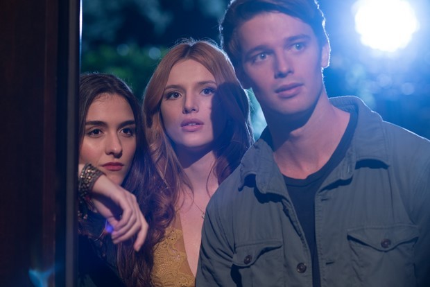 Il sole a mezzanotte – Midnight Sun: foto e poster del film con Bella Thorne