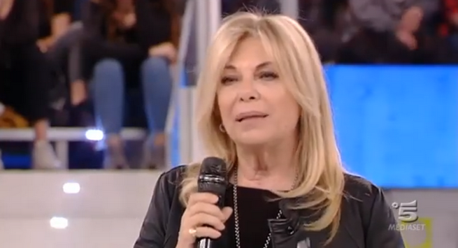 Amici 17, Rita Dalla Chiesa ricorda Fabrizio Frizzi (video)