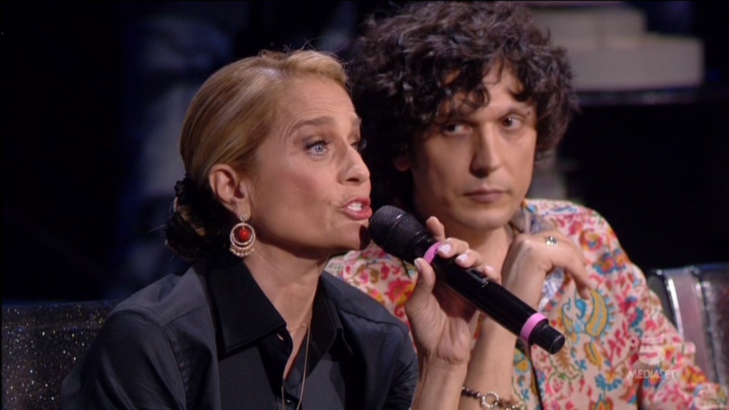 Amici 17, Heather Parisi contro l’Auto Tune di Biondo (video)