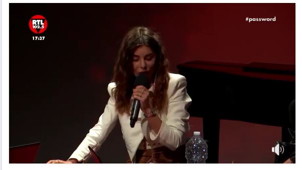Bianca Atzei, Ultimo ha scritto un brano inedito per lei: “Settimana prossima lo registro, sono felicissima”