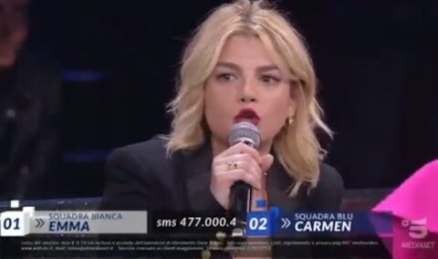 Emma Marrone commenta il flop di Essere qui ad Amici “Il mio disco non ha raggiunto i numeri che ci si aspettava” (VIDEO)